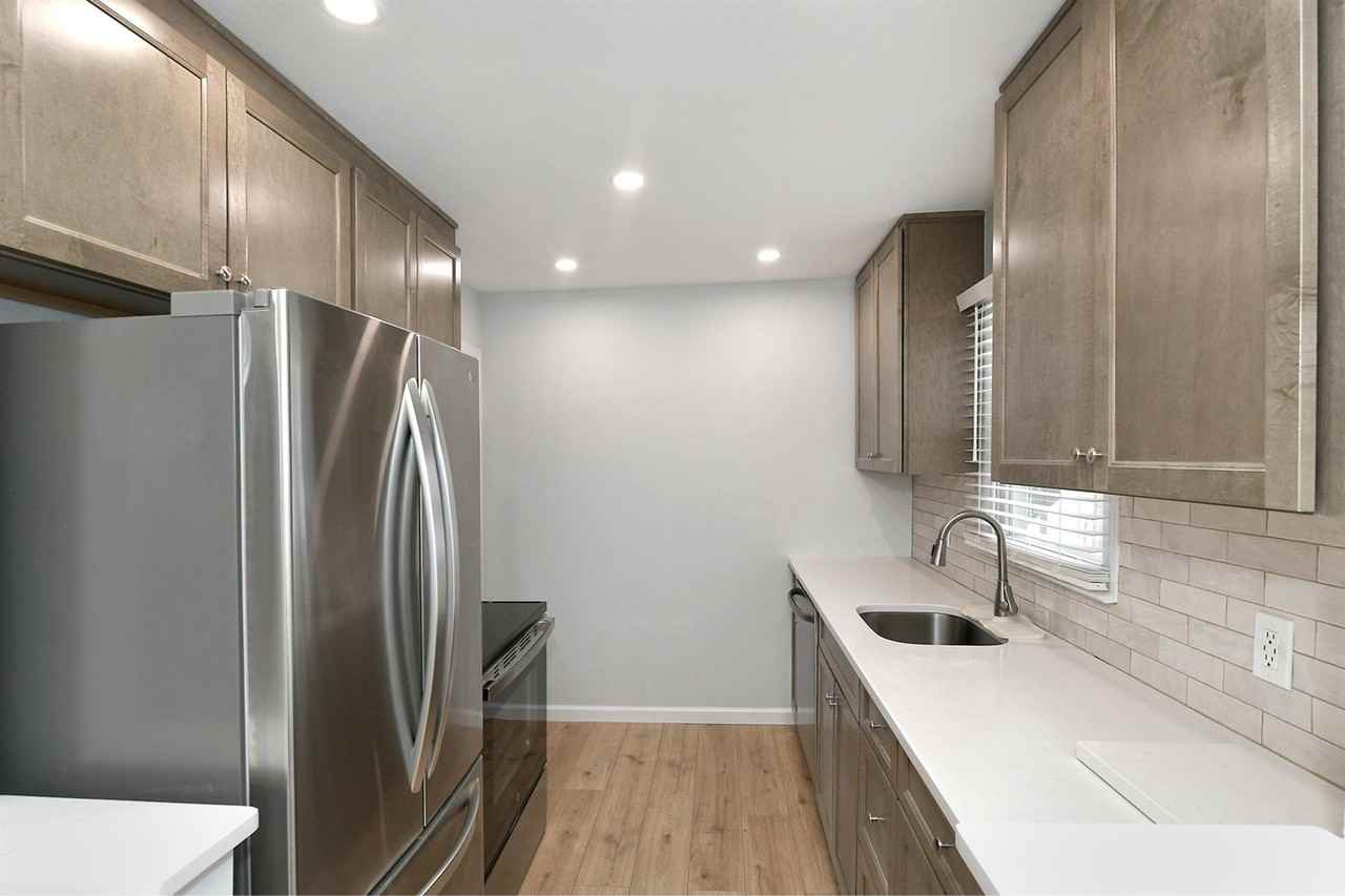 2543 6th Ave - Photo 2 of 10