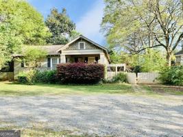 featured image of 4151 Bancroft Cir