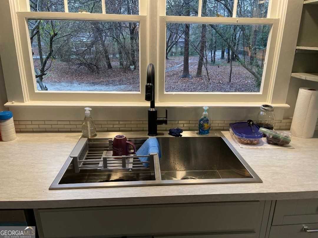 4151 Bancroft Cir - Photo 2 of 27