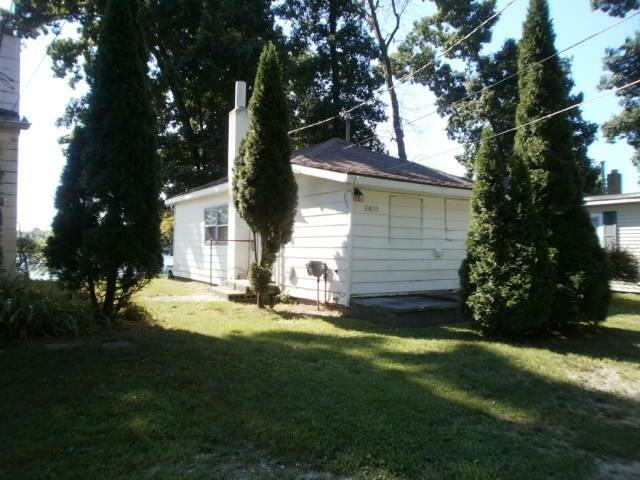 10833 Cora Dr - Photo 2 of 9