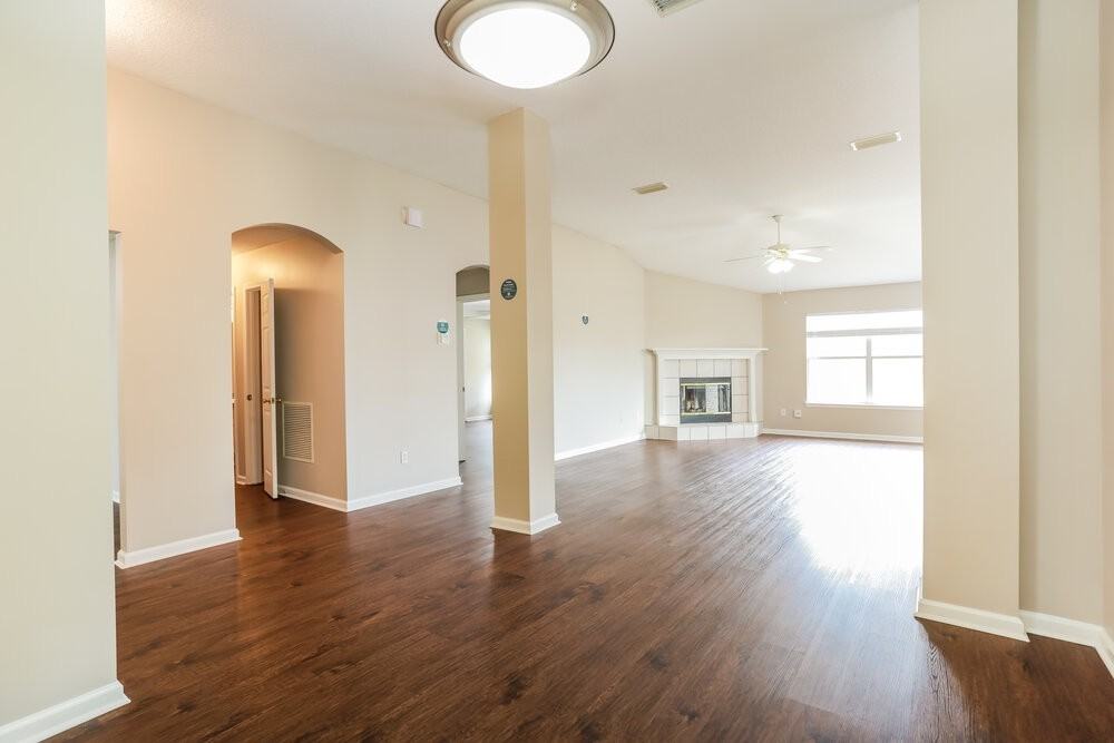 609 Kilwinning Ln - Photo 7 of 16