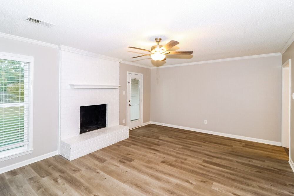 3881 Cherry Hill Ln - Photo 5 of 16