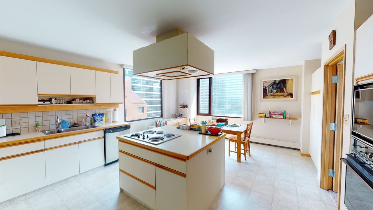 D1202 - 500 Eau Claire Ave SW - Photo 3 of 23