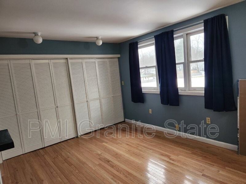 560 Rockland Ave #2 - Photo 3 of 5