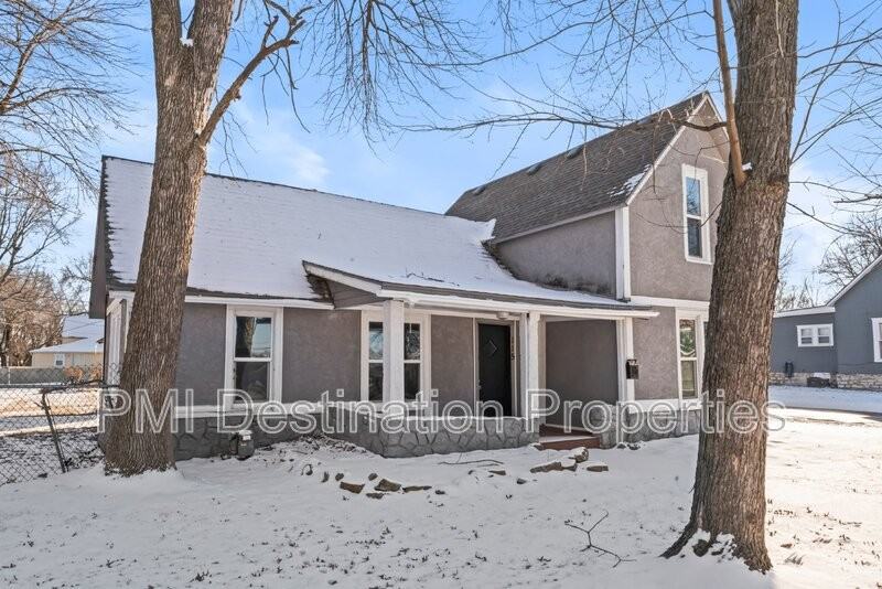 115 Brown Ave - Photo 2 of 41