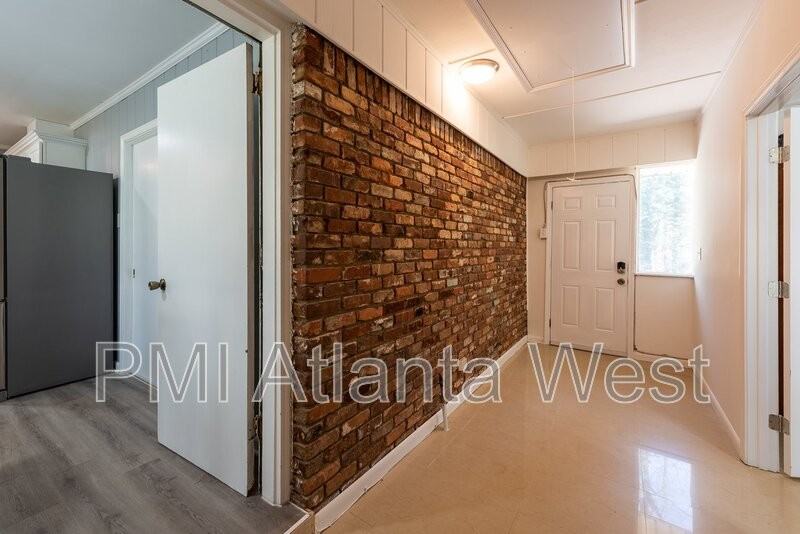 2839 Scenic Ter - Photo 7 of 16