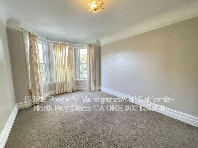 33 27th St - Photo 2 of 12