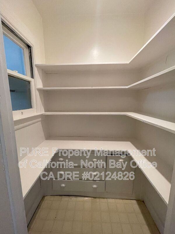 33 27th St - Photo 5 of 12