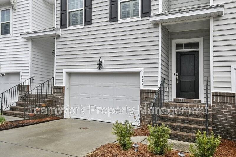 306 Spindlewood Way - Photo 2 of 41