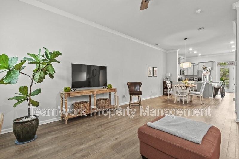 306 Spindlewood Way - Photo 6 of 41