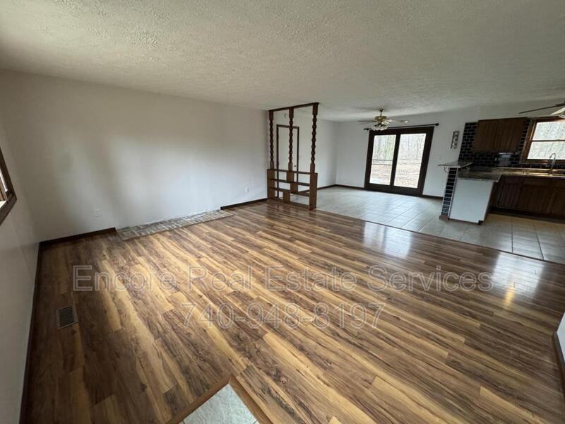 9526 Watkins Rd Sw - Photo 5 of 16