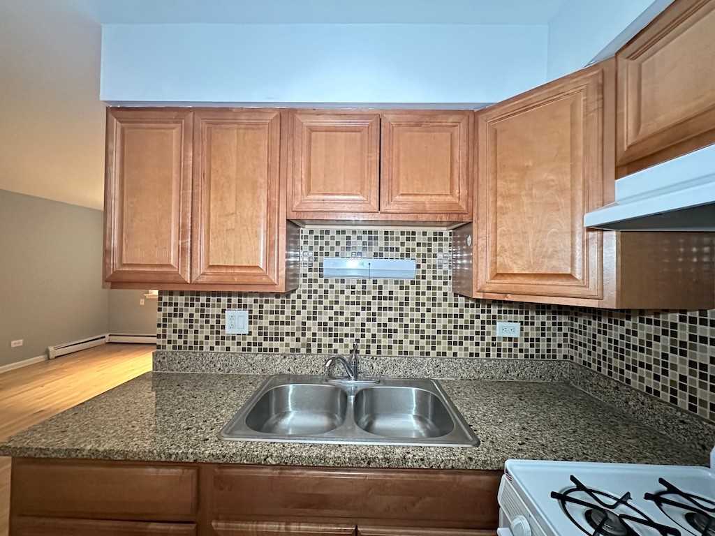 5820 N Sheridan Rd #207 - Photo 4 of 21