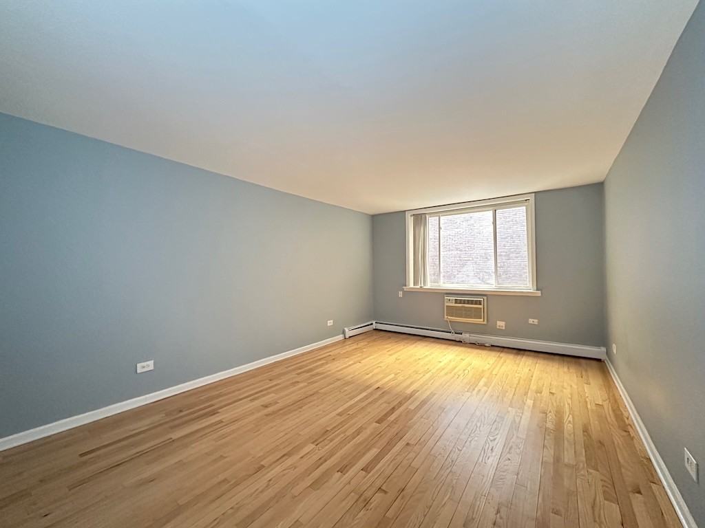 5820 N Sheridan Rd #207 - Photo 6 of 21