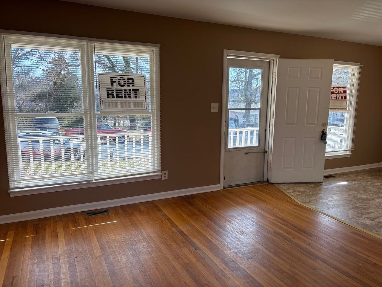423 Boyd St - Photo 4 of 13