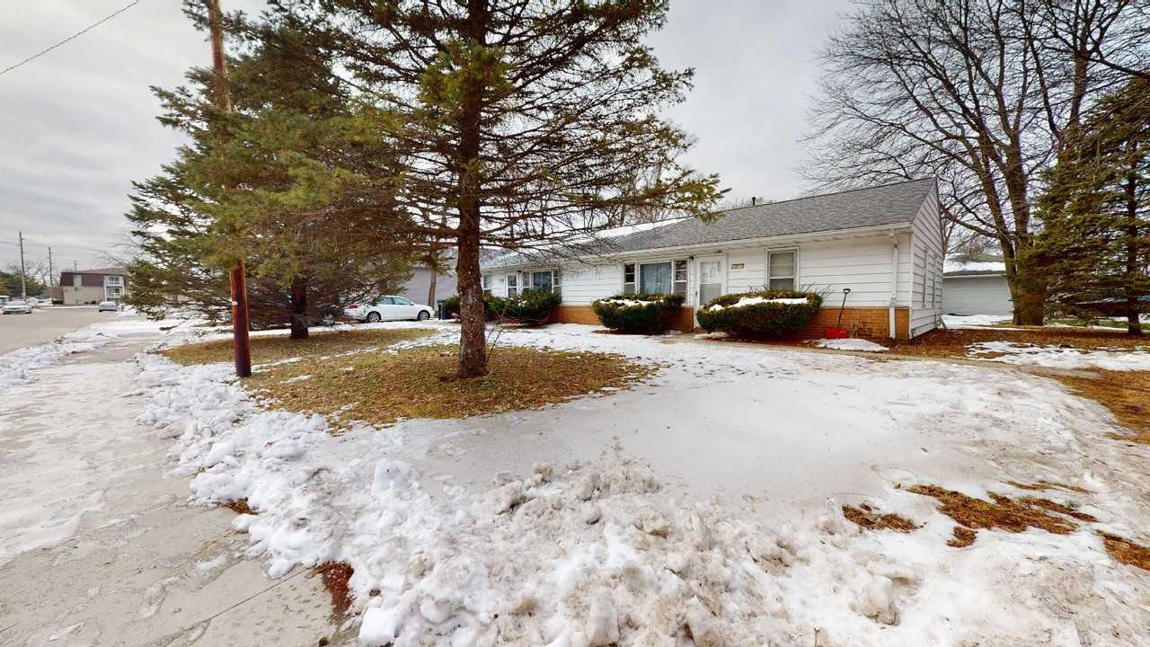 1411 Delaware Ave - Photo 2 of 16