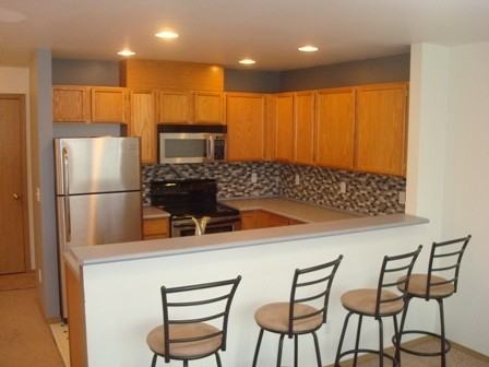 1309 Varsity Pl - Photo 2 of 9