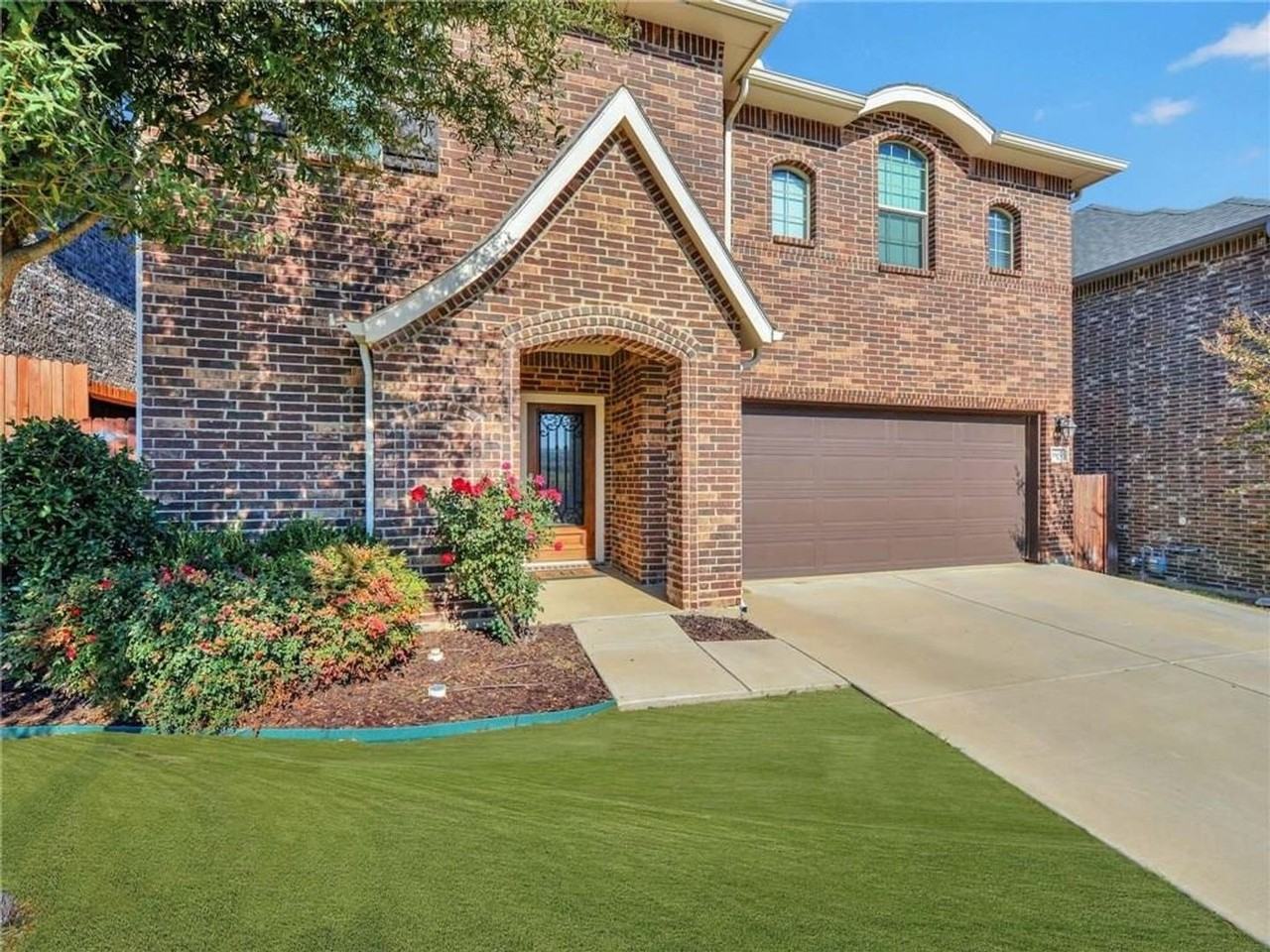 3809 Whisper Hollow Way - Photo 2 of 25