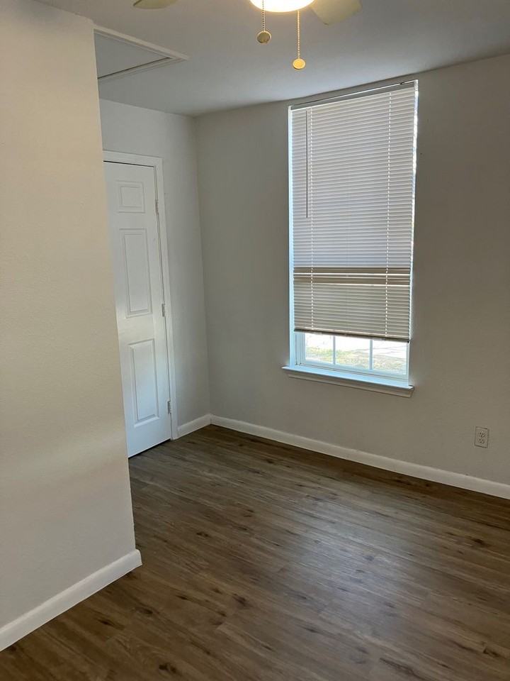 2003 Johnson St - Photo 2 of 12