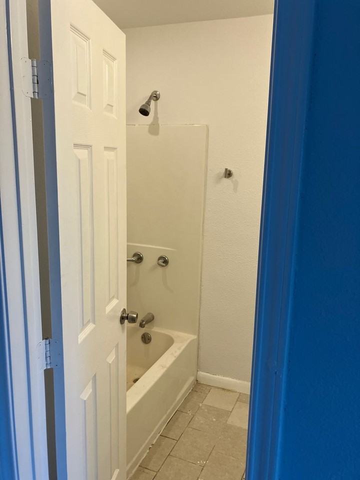 2003 Johnson St - Photo 7 of 12