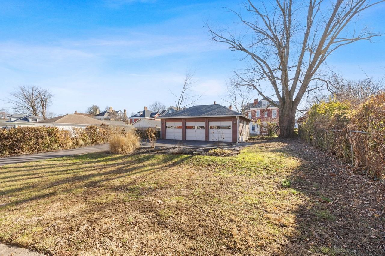 2123 Cameron Avenue - Photo 5 of 22