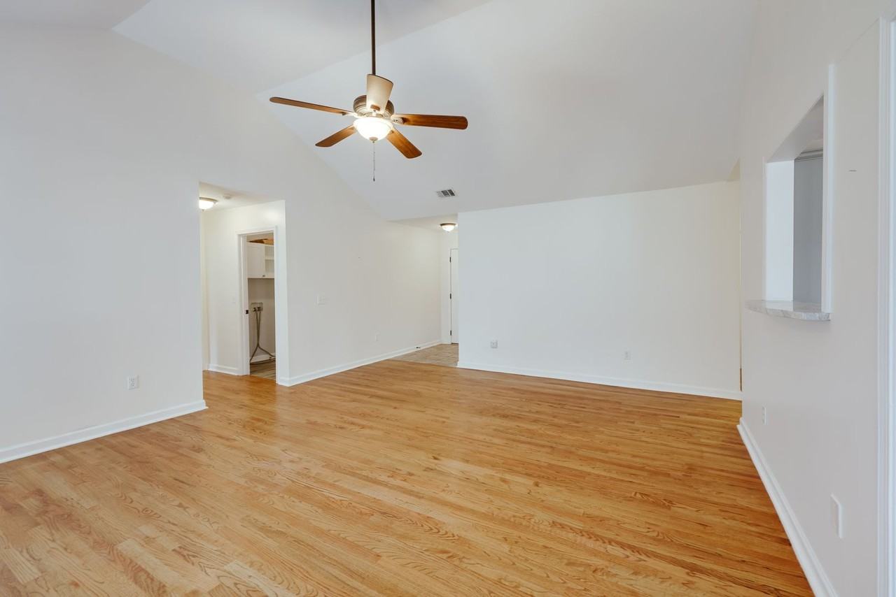 1021 Jessica Way - Photo 3 of 45