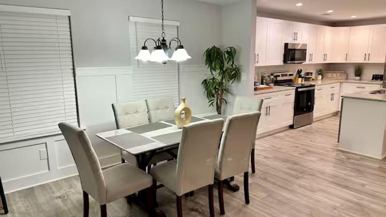 2395 Highpoint Rd - Photo 6 of 45