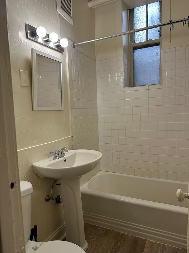 1200 E Madison Park - Photo 3 of 9