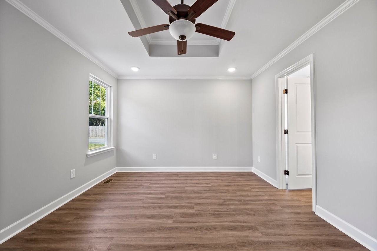 222 Pitts Ave - Photo 7 of 14