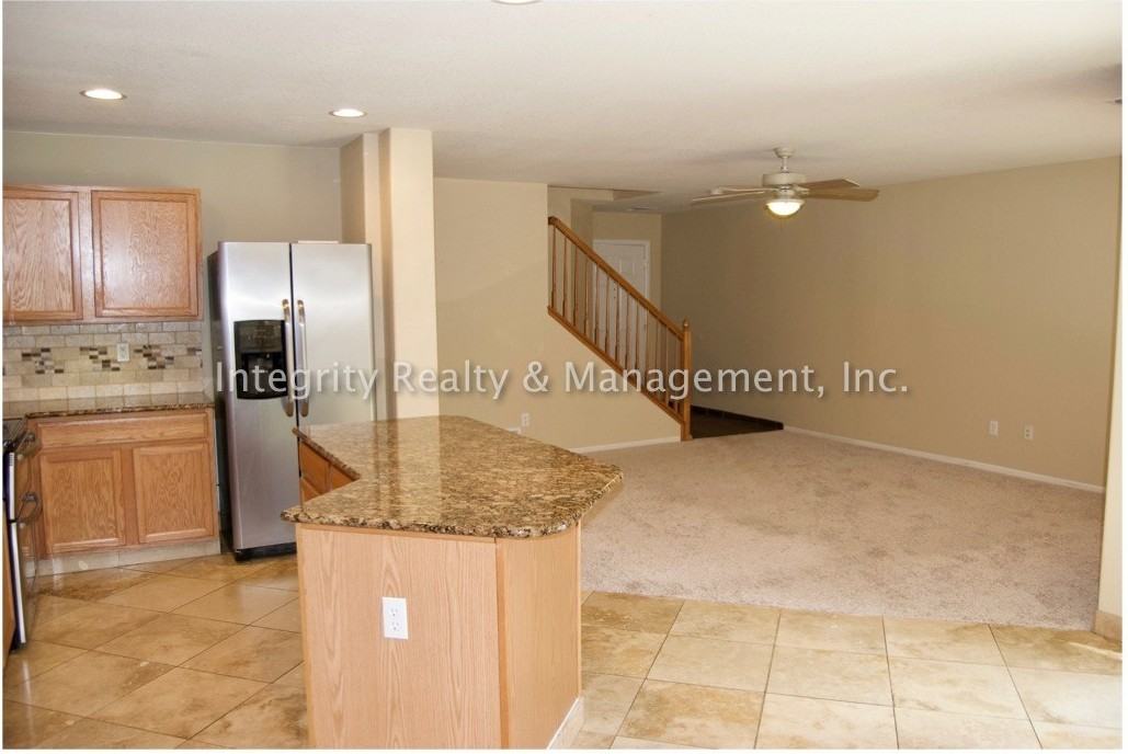 6056 Raleigh Cir - Photo 3 of 20