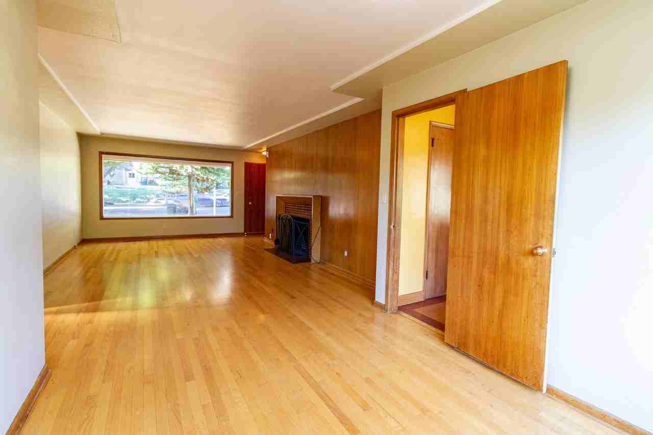 4220 Se Stark St - Photo 7 of 26