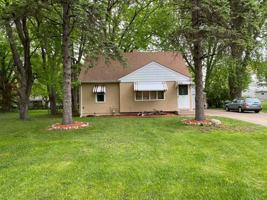 featured image of 163 Roselawn Ave E