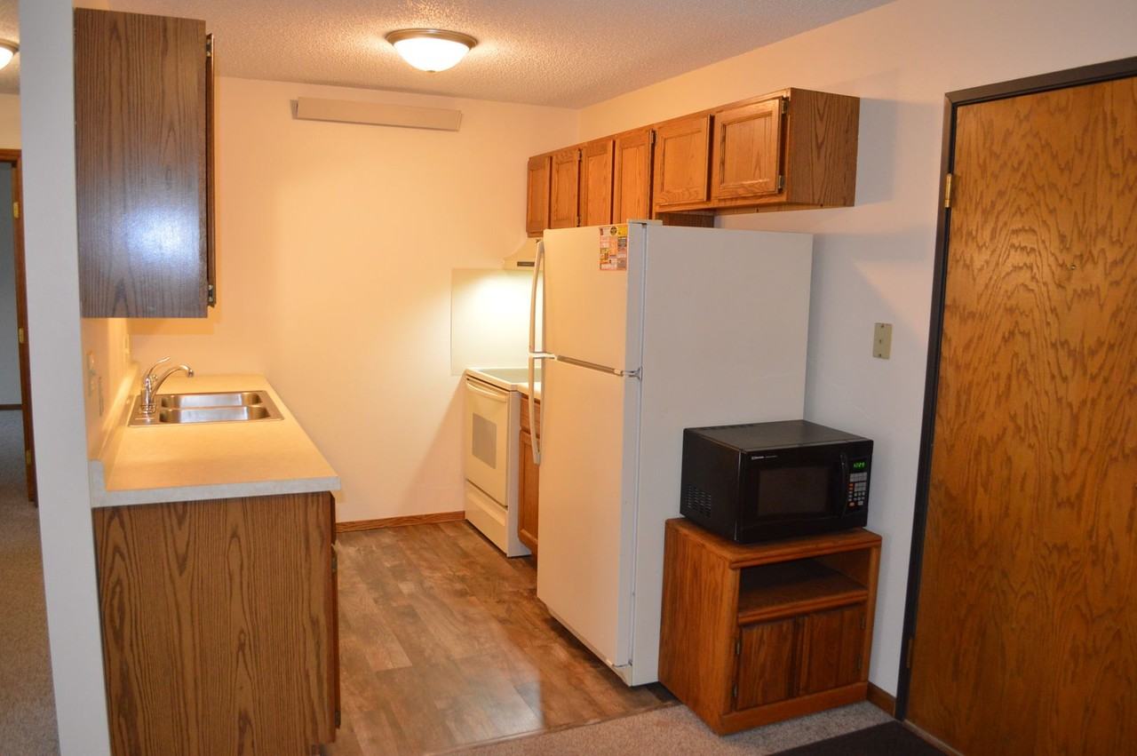 2110 14th Ave N #202 - Photo 3 of 14