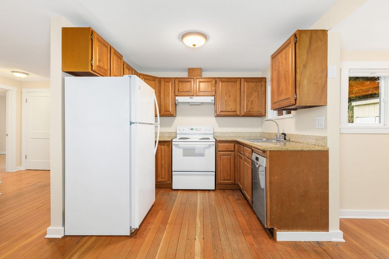 5506 Canfield Pl N - Photo 6 of 18