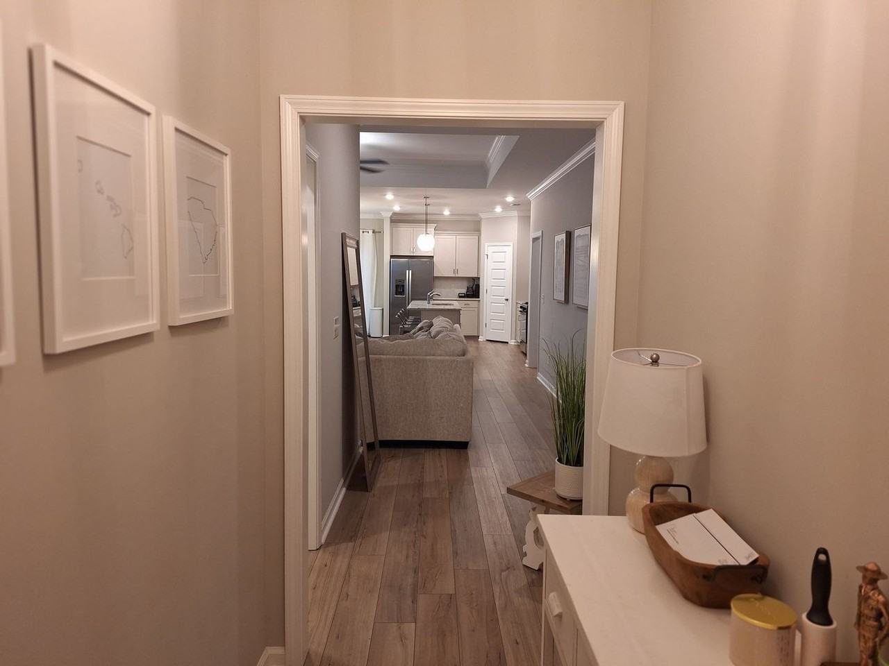 533 Ludlow Ln - Photo 3 of 34