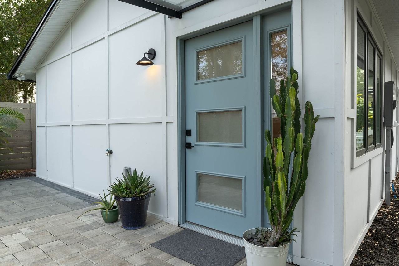 228 E Harding St #B - Photo 2 of 25