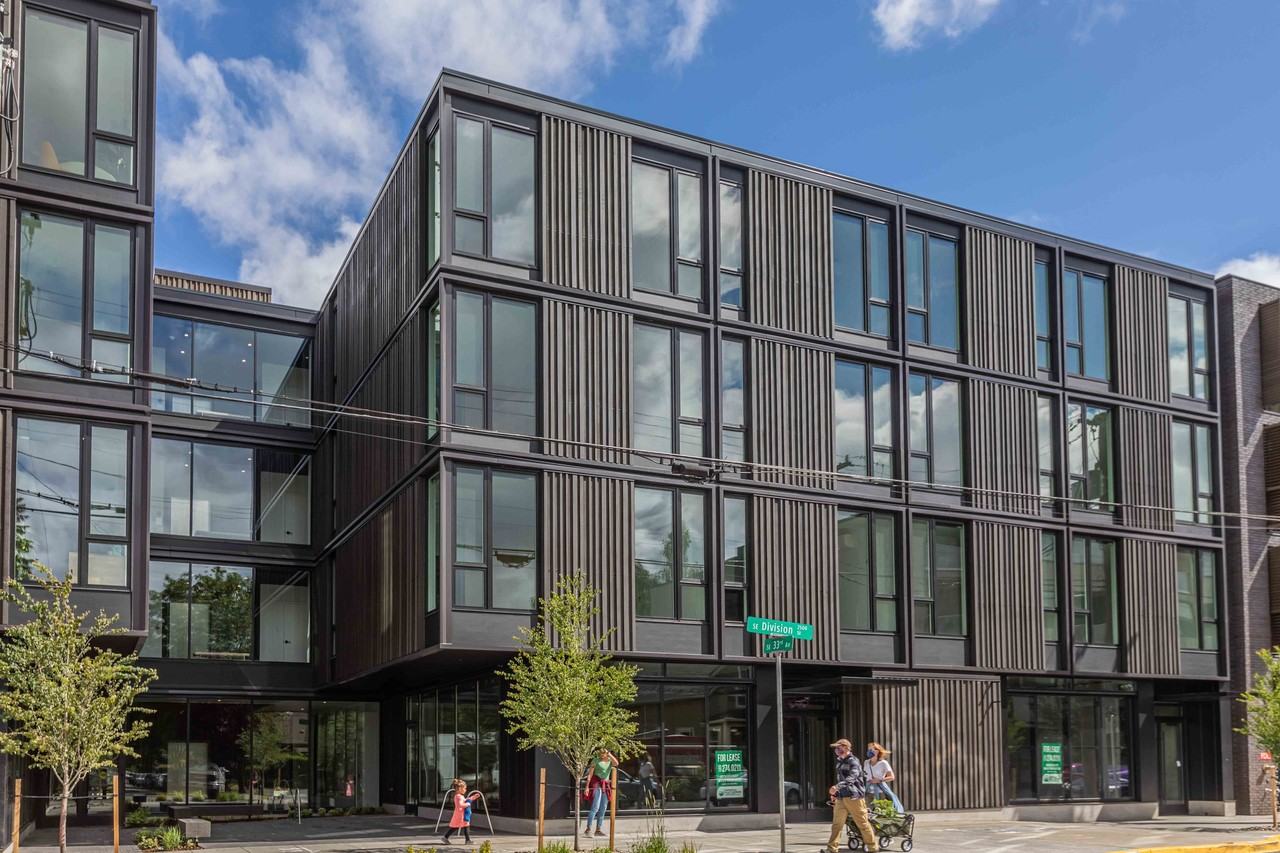 Artisan - Photo 2 of 10