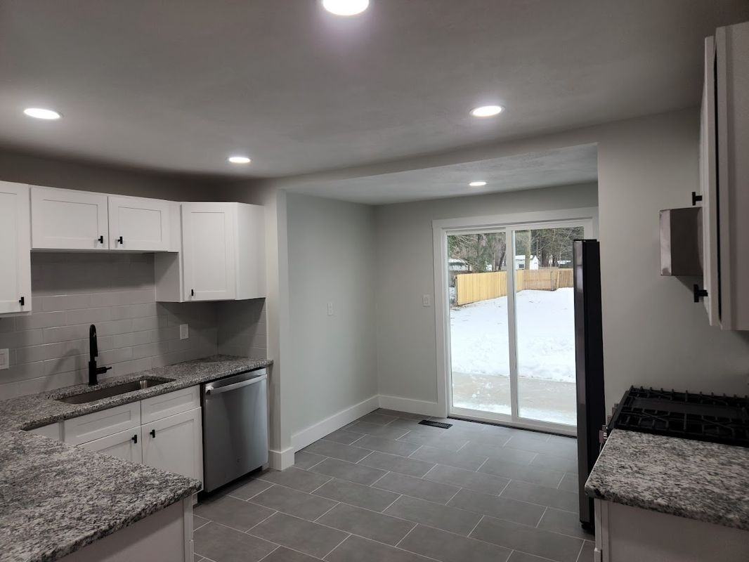205 Helen St - Photo 2 of 25