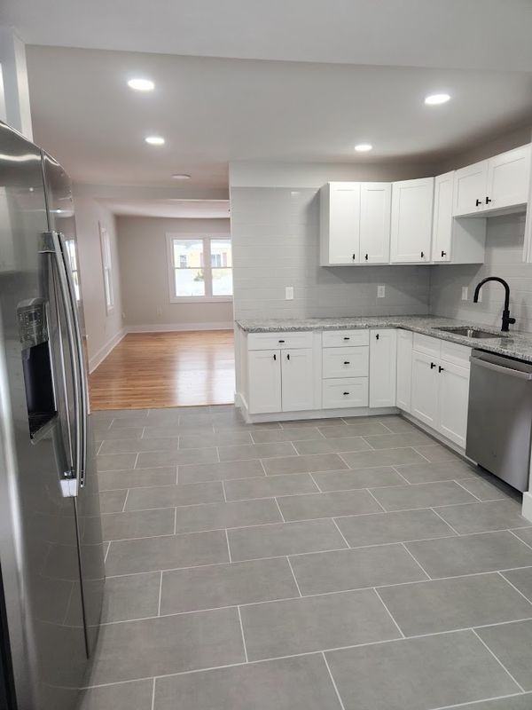205 Helen St - Photo 3 of 25