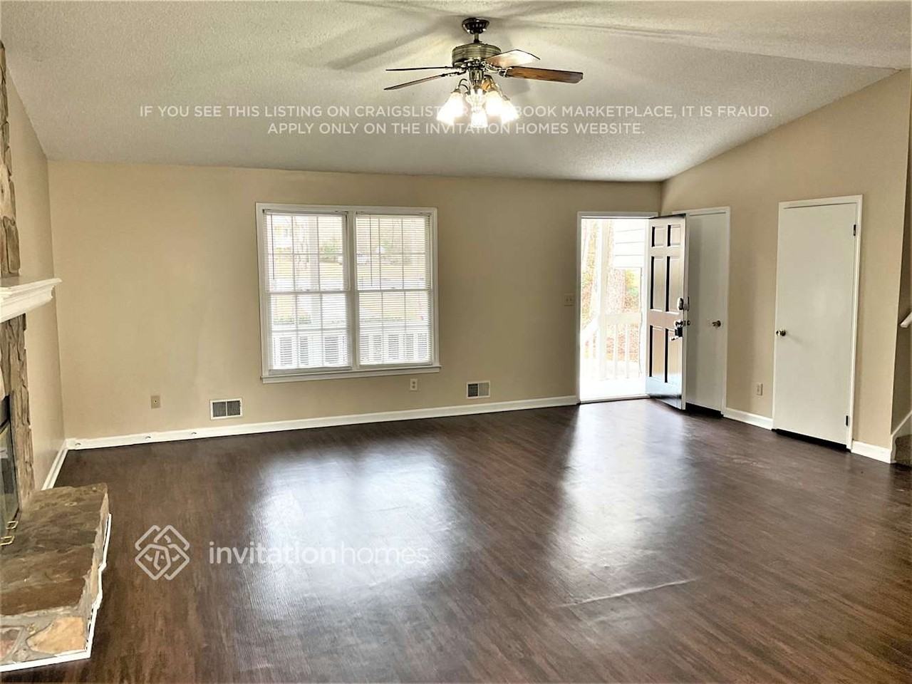 365 Whisper Way - Photo 2 of 15