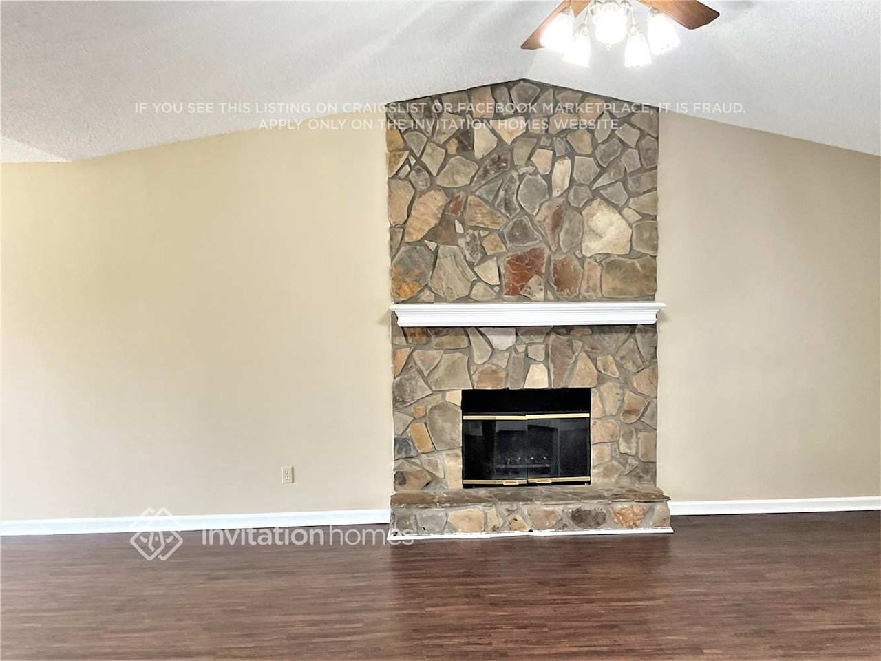 365 Whisper Way - Photo 3 of 15