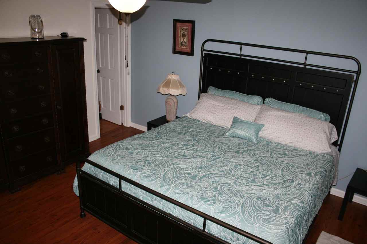 164 Saint Clair Drive - Photo 3 of 9