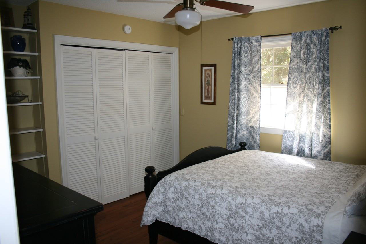 164 Saint Clair Drive - Photo 4 of 9