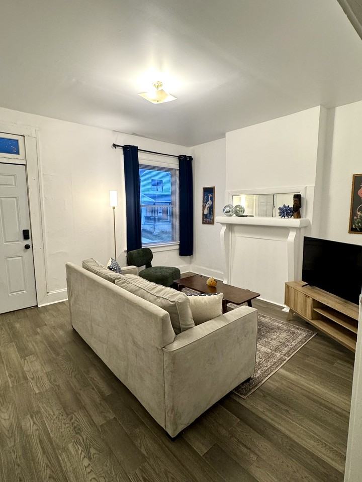 788 Heyl Ave #NA - Photo 2 of 9