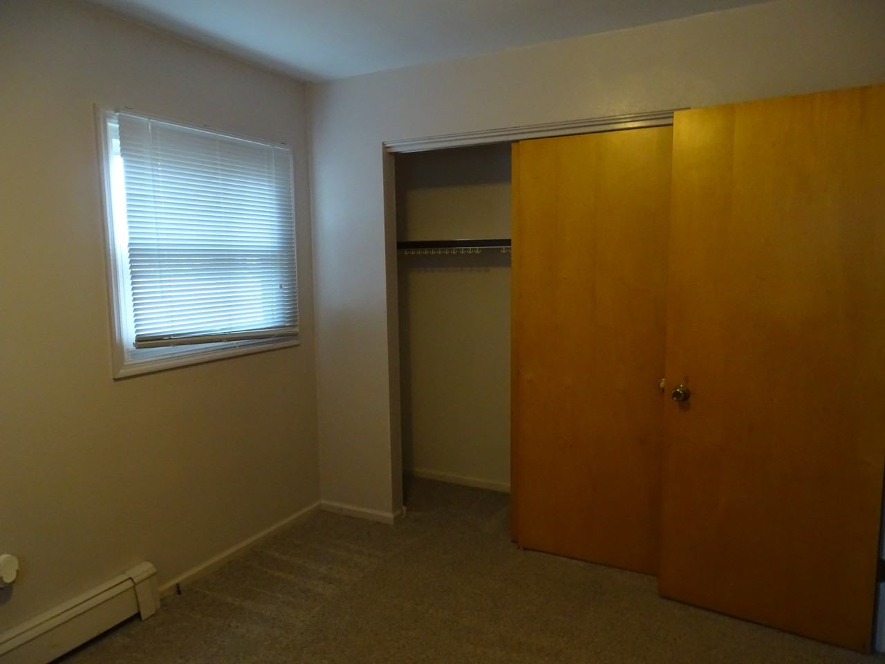 303 E Coomer St #8 - Photo 5 of 8
