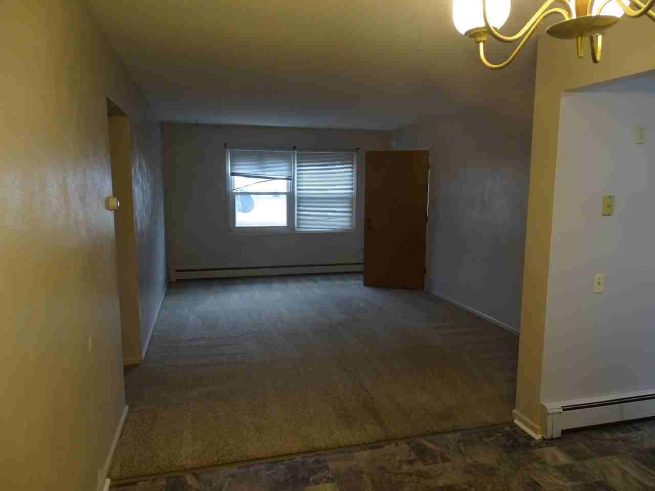 303 E Coomer St #8 - Photo 3 of 8