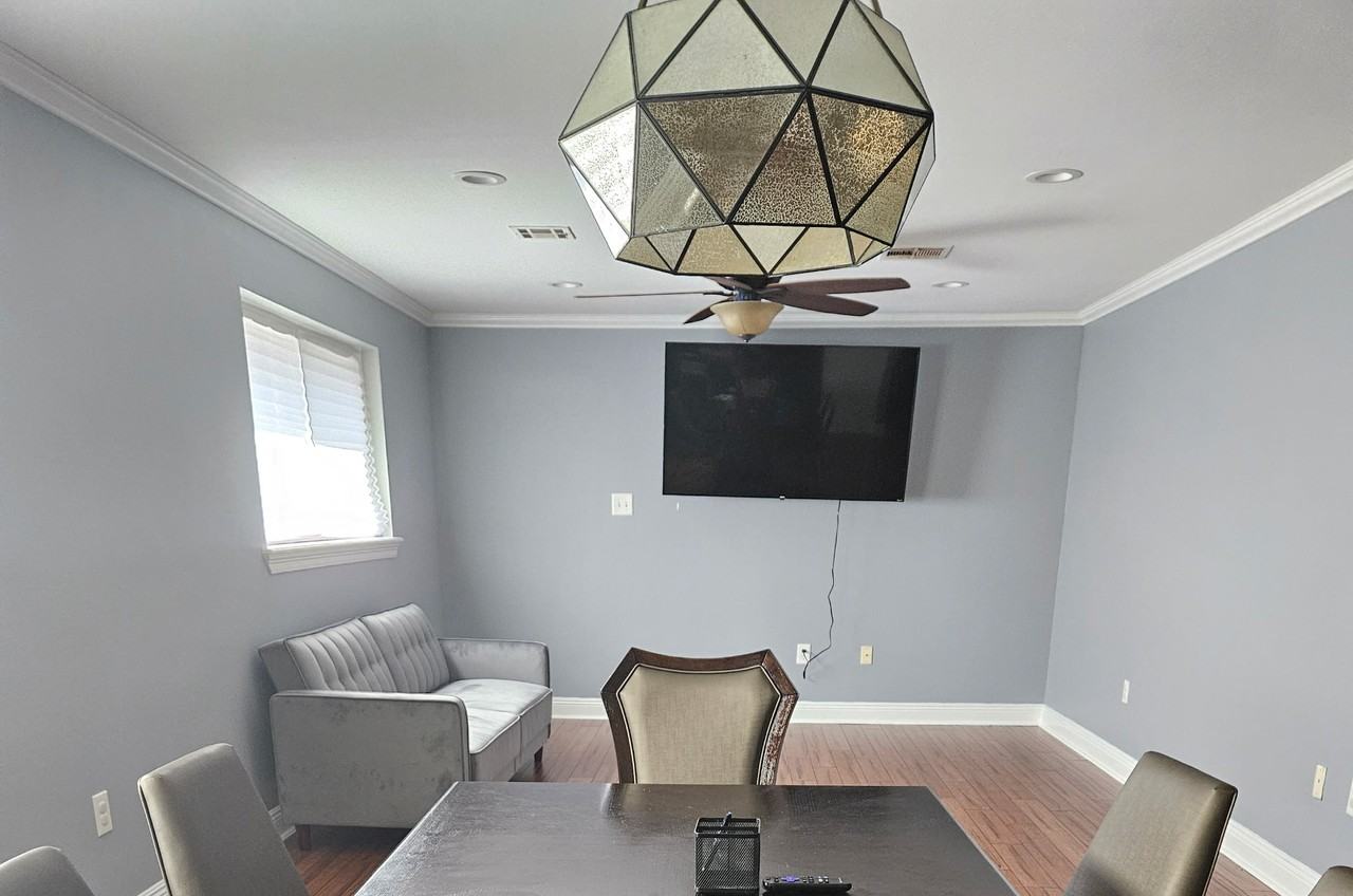 5900 Chatham Dr #NA - Photo 4 of 9