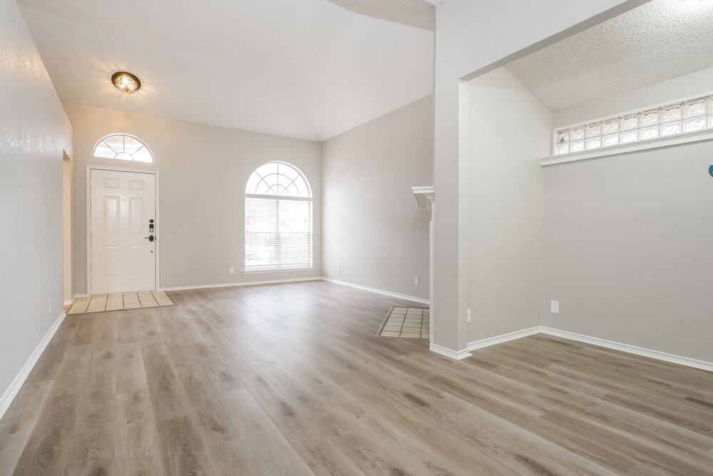 709 Greenridge Dr - Photo 5 of 16