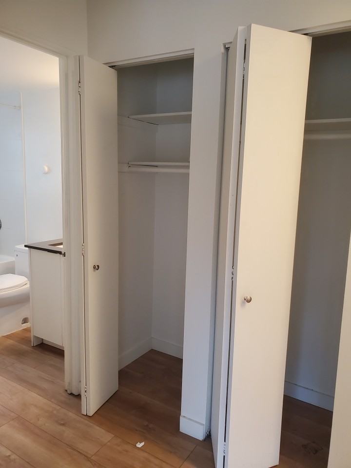 1529 C8 1529 Boundary Crescent #C8 - Photo 3 of 12