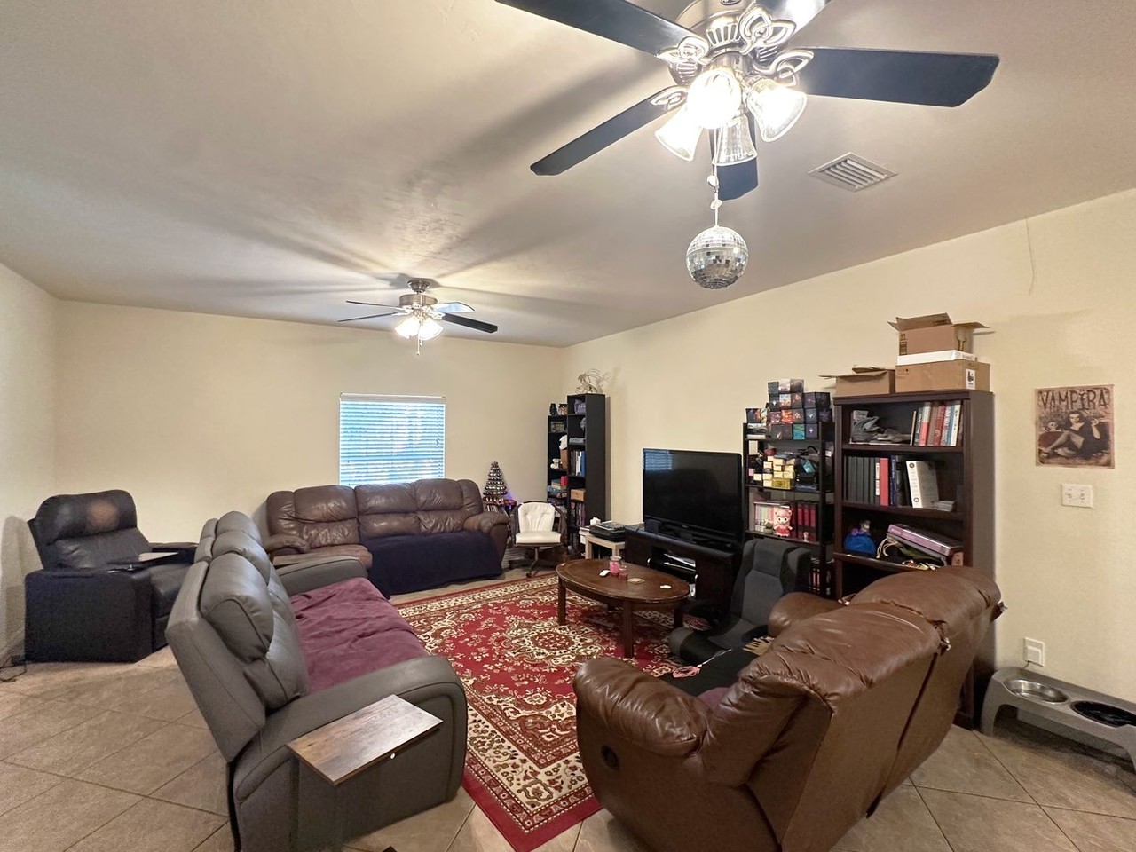 152 Nw 23rd Dr - Photo 5 of 15