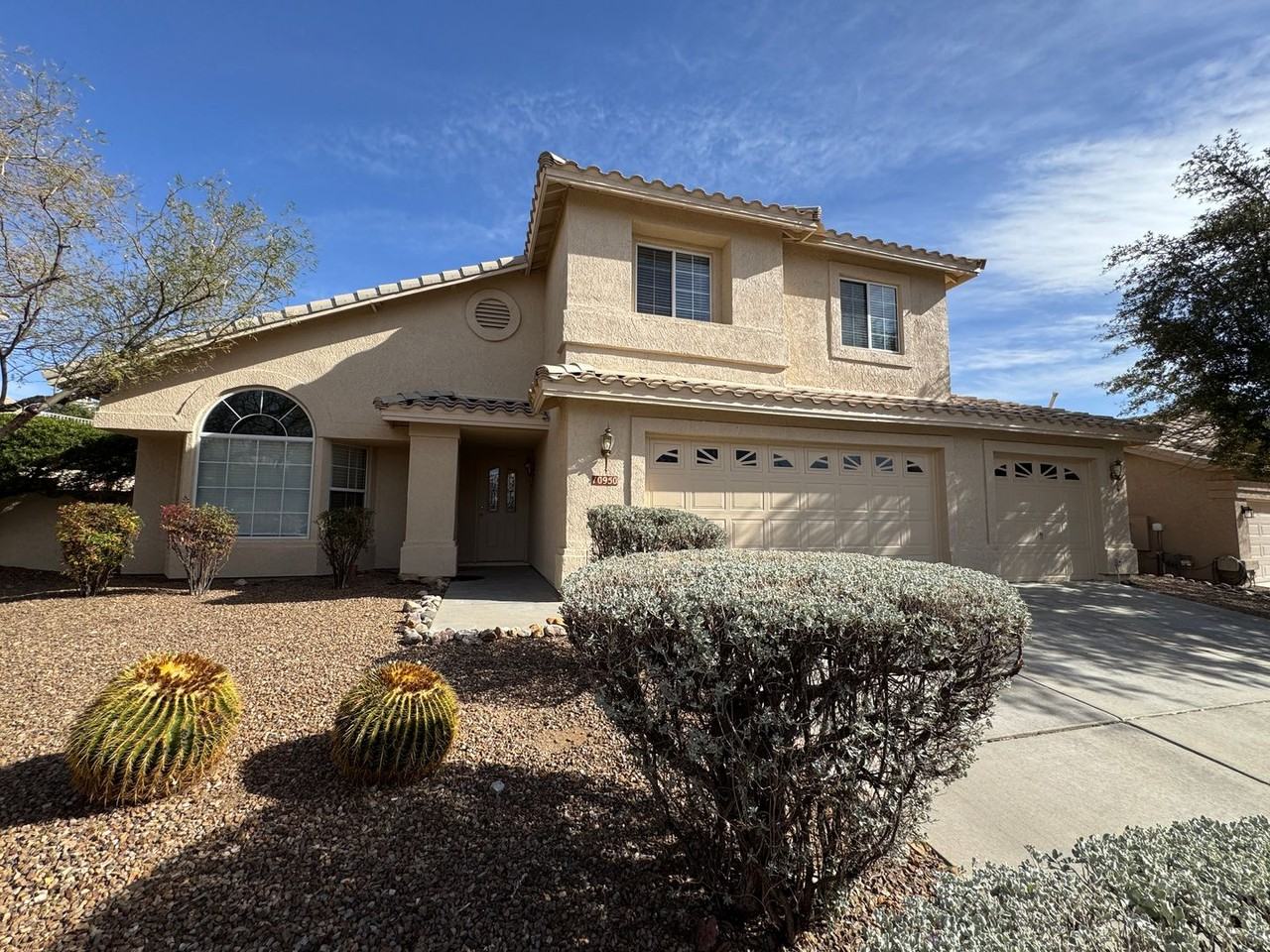 10950 N Black Canyon Ct - Photo 2 of 40